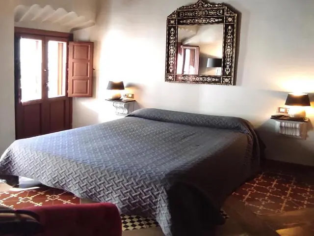 Hotel La Boheme