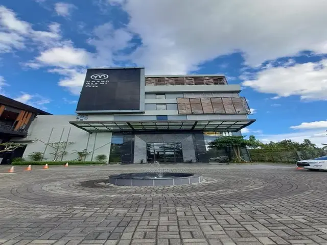 Grand Miami Hotel