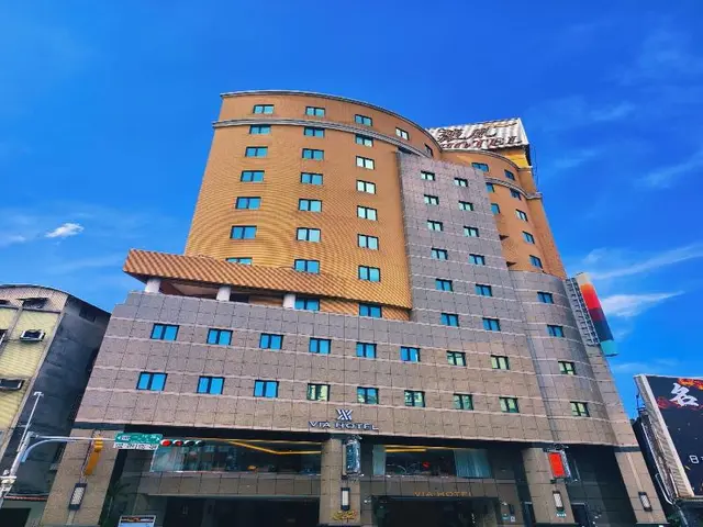 Via Hotel Breeze