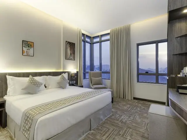 The Seasons Hotel