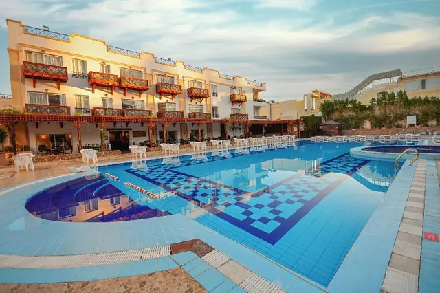Falcon Naama Star Hotel