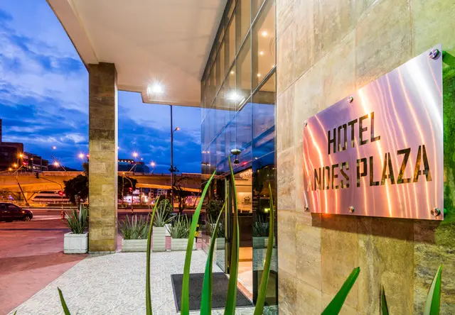 Andes Plaza
