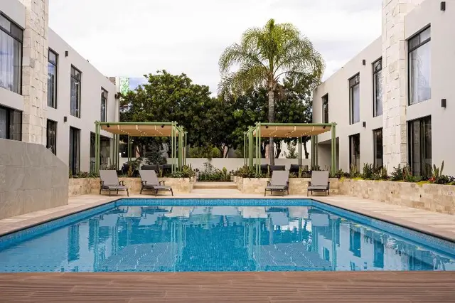 La Posada Hotel And Suites