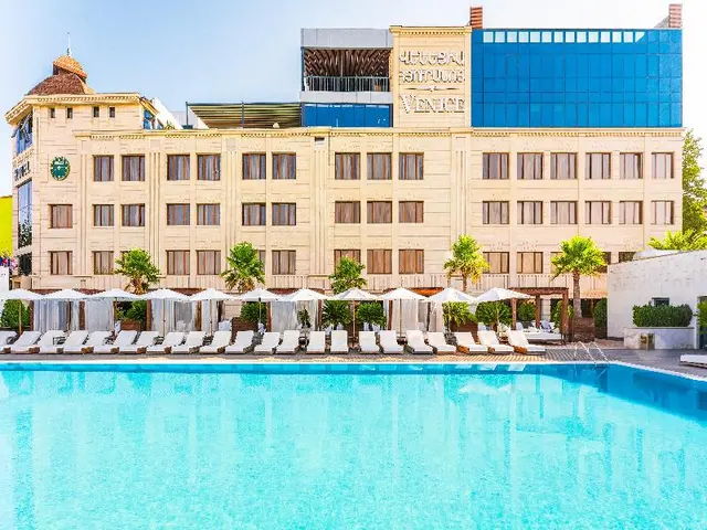 Venice Hotel Complex