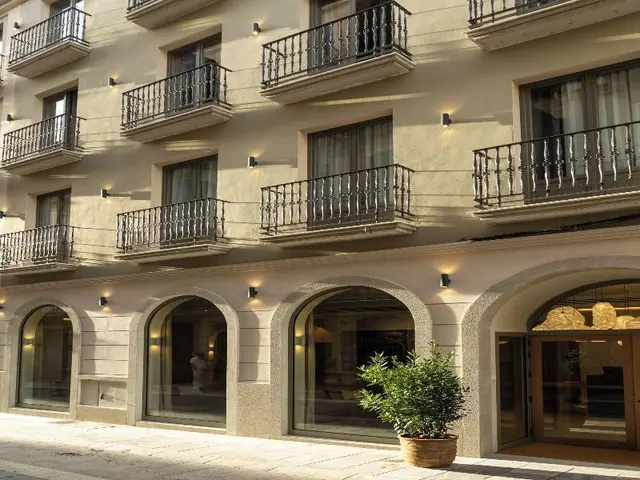 Hotel Well And Come Malaga