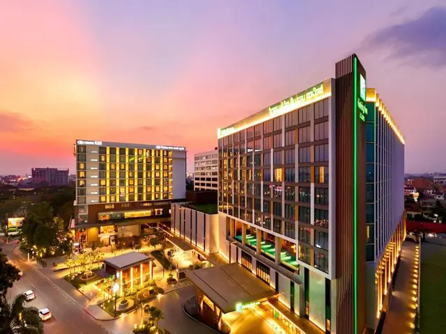 Holiday Inn Suites Vientiane By Ihg