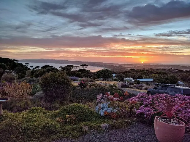 Emu Bay Holiday Homes