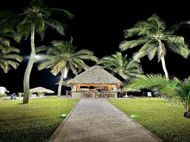 Hotel Tesoro Beach