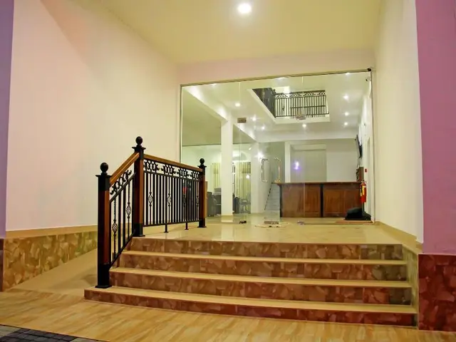 Ronaka Airport Transit Hotel