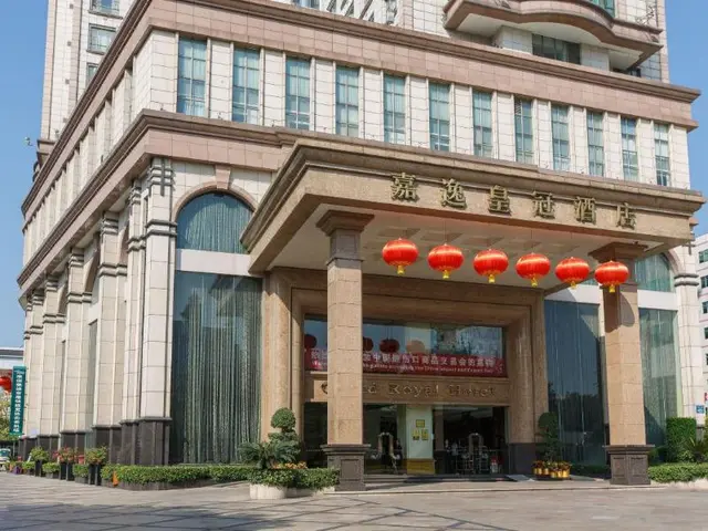 Grand Royal Hotel
