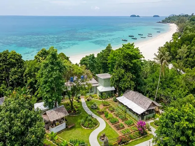 Le Panpurie Koh Lanta Resort