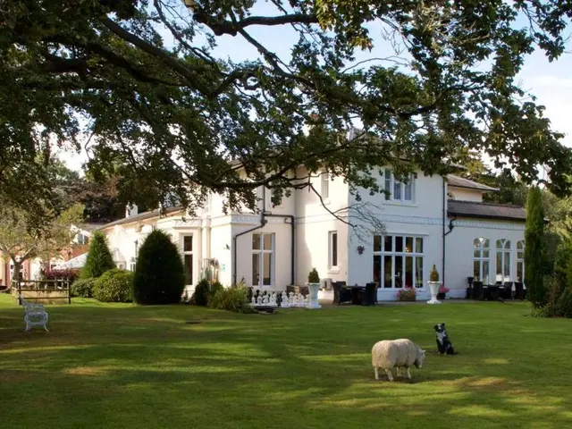 Wrexham Llyndir Hotel by Belvilla