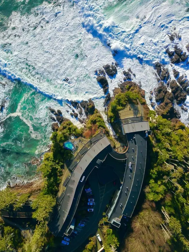 Black Rock Oceanfront Resort & Spa