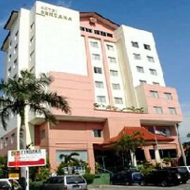 Royal Regantris Cendana