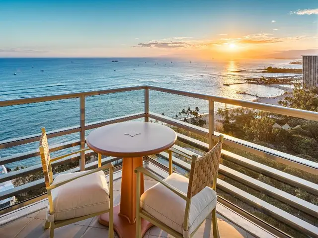 Ka La‘i Waikiki Beach, LXR Hotels & Resorts