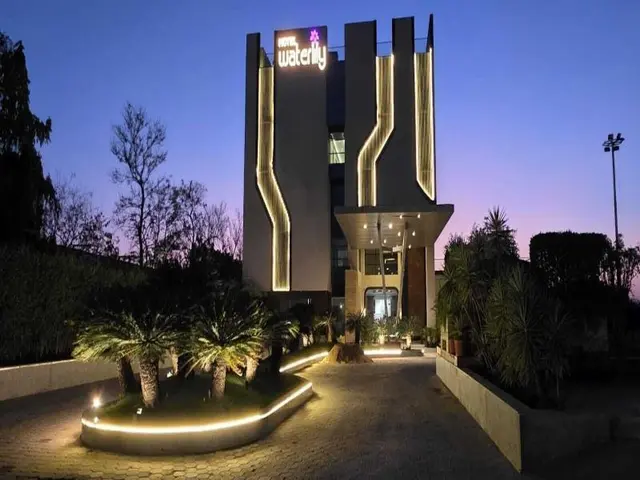 Waterlily Hotel