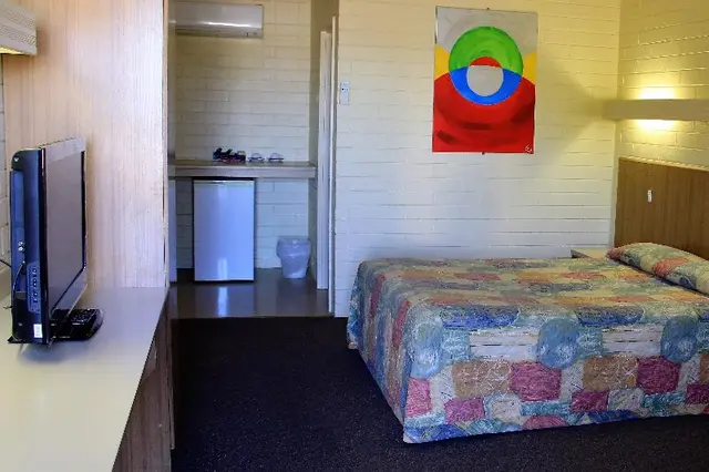 Opal Inn Hotel Motel
