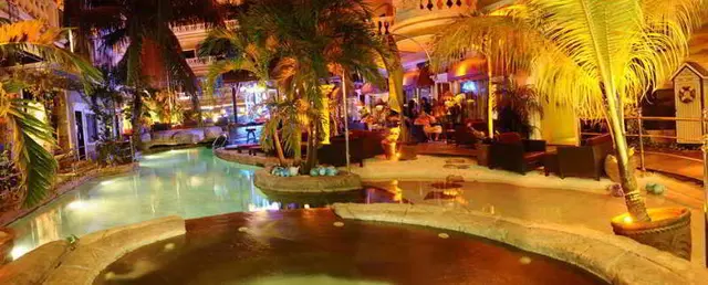Angeles Beach Club