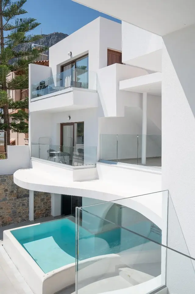 Mika Villas & Suites