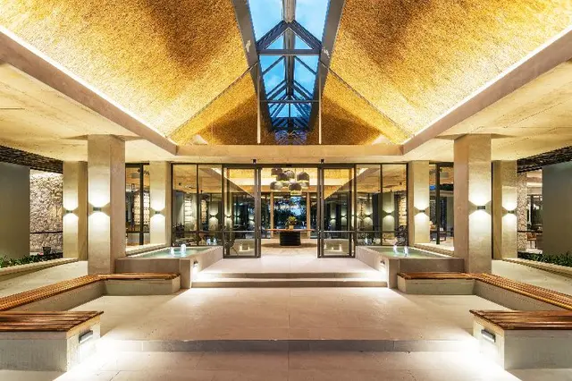 Mokuti Etosha