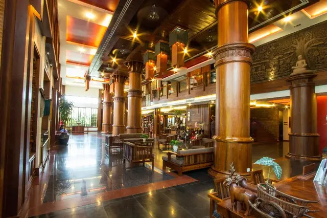 Royal Empire Hotel