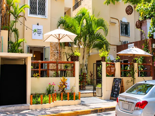 Beach House Hotel