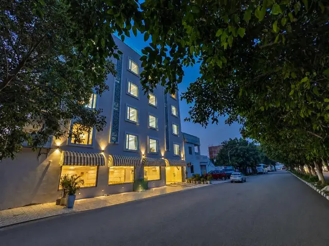 Aurelis Hotel By Rmr