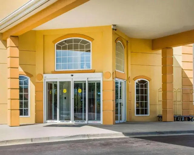 Comfort Suites Waldorf Area