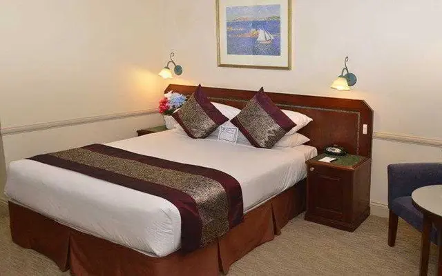 Twin Towers Inn