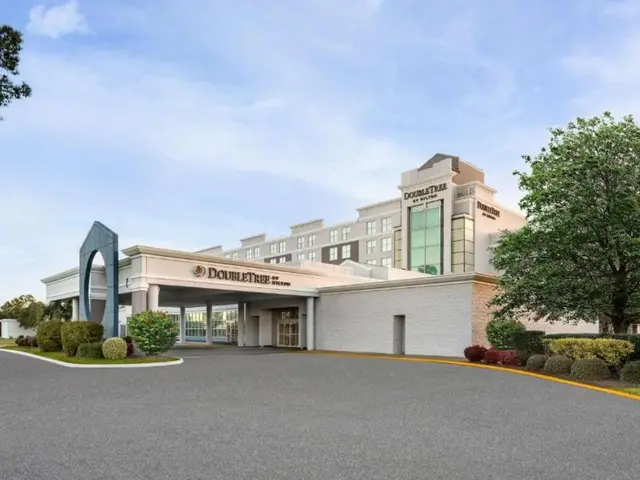 Doubletree By Hilton Hotel Norfolk Airport
