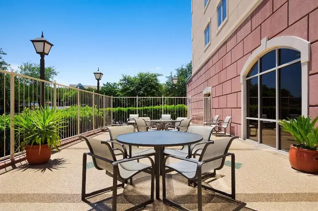 Embassy Suites Austin - Arboretum