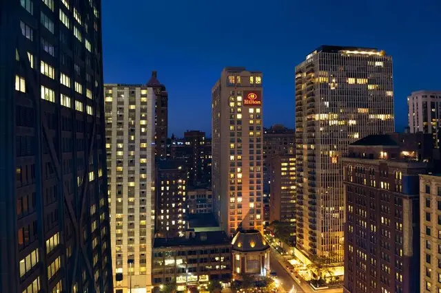 Hilton Suites Chicago/Magnificent Mile