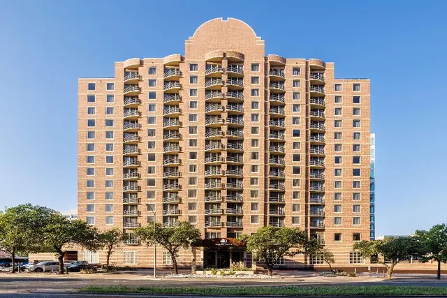Doubletree Suites Hilton Austin Downtown Capitol