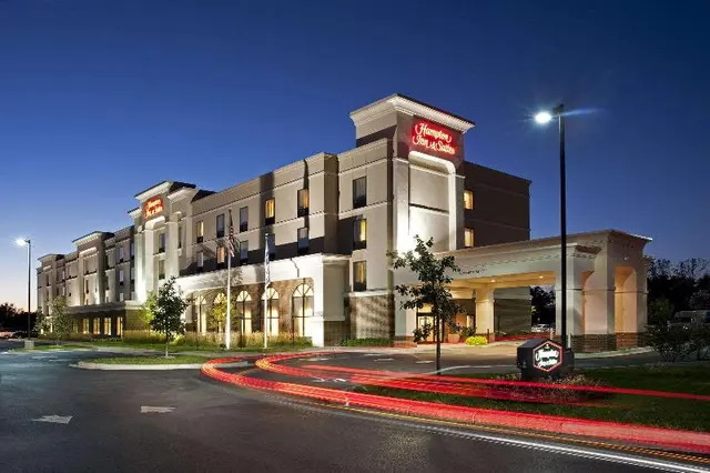 Hampton Inn & Suites Indianapolis-Airport