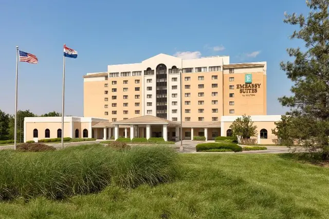 Embassy Suites by Hilton Kansas City International