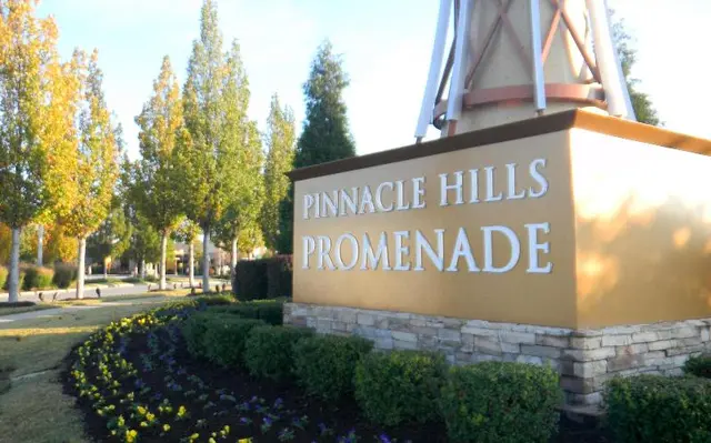 Doubletree Club Springdale