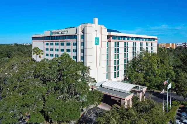 Embassy Suites by Hilton Tampa USF Near Busch Gard