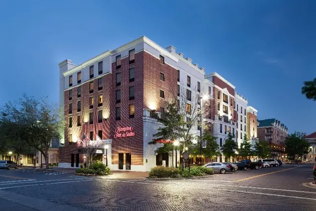 Hampton Inn & Suites Gainesville Dwtn/University