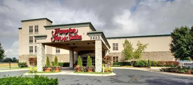 Hampton Inn & Suites Chicago Aurora