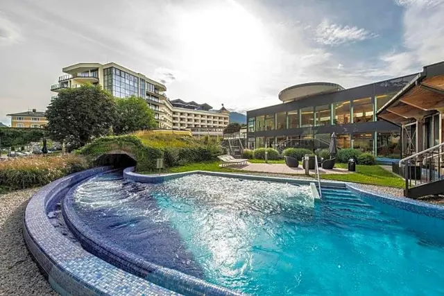 Thermenhotel Royal