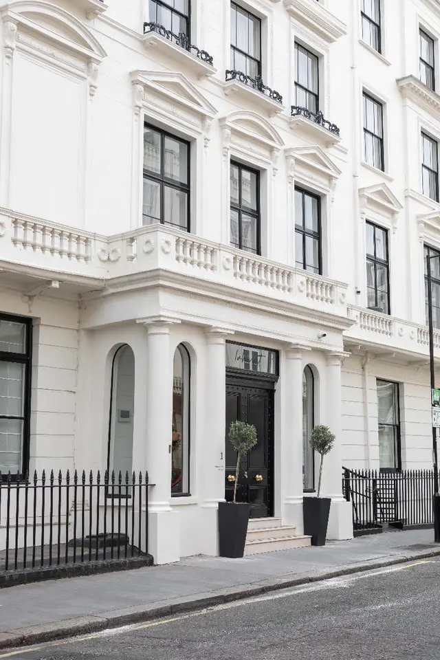 Inhabit Queen's Gardens, a Member of Design Hotels