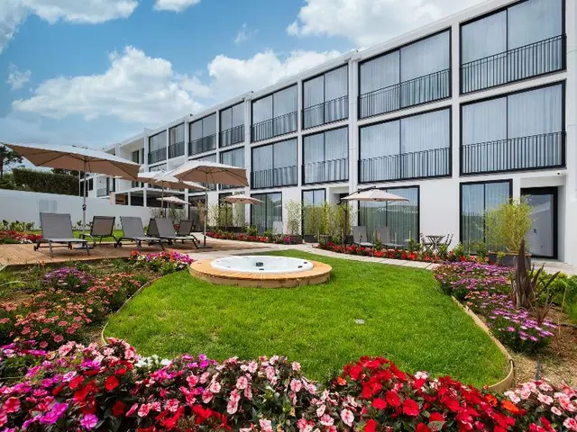 Mónaco Suites & Garden