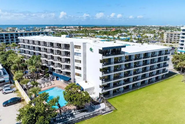 La Quinta Inn & Suites by Wyndham Cocoa Beach