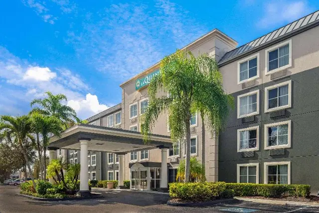 La Quinta Inn & Suites Naples Airport East I-75