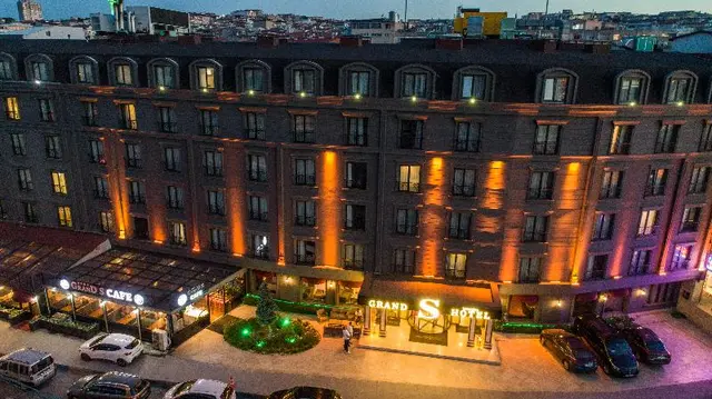 Grand S Hotel
