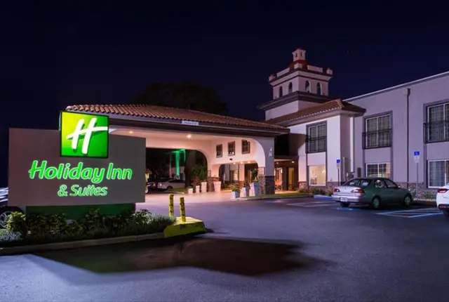 Red Roof PLUS+ & Suites Tampa