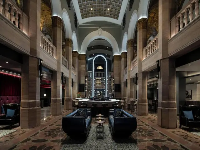 THE MIDLAND HOTEL, Chicago, a Tribute Portfolio