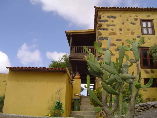La Correa del Almendro
