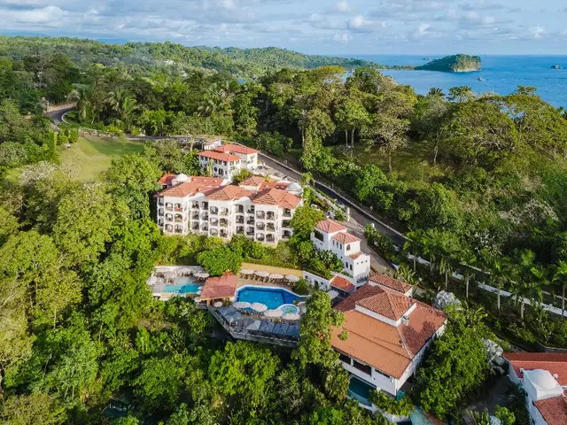 Shana by The Beach - Manuel Antonio