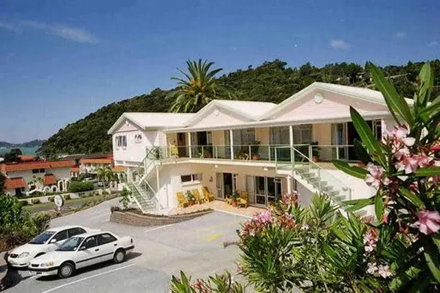 Admirals View Lodge